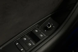 sininen Audi A4 2017 kuva 20.