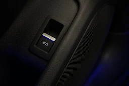 sininen Audi A4 2017 kuva 21.
