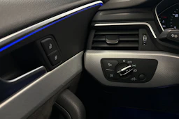 sininen Audi A4 2017 kuva 22.