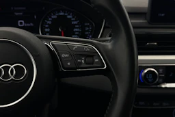 sininen Audi A4 2017 kuva 24.