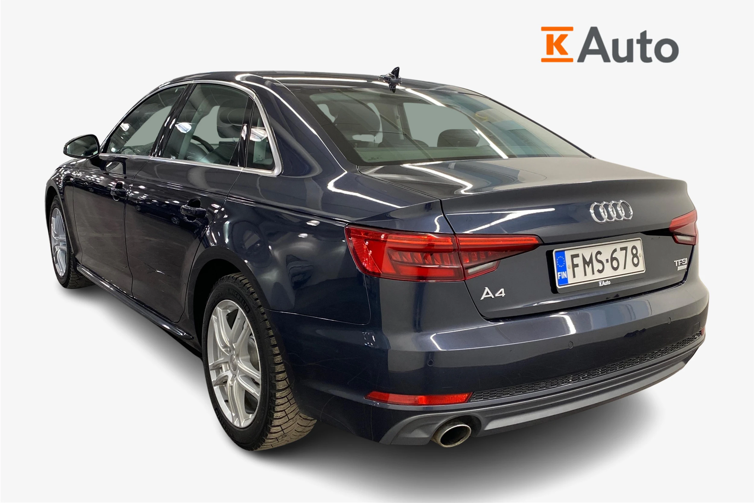 sininen Audi A4 2017 kuva 2.