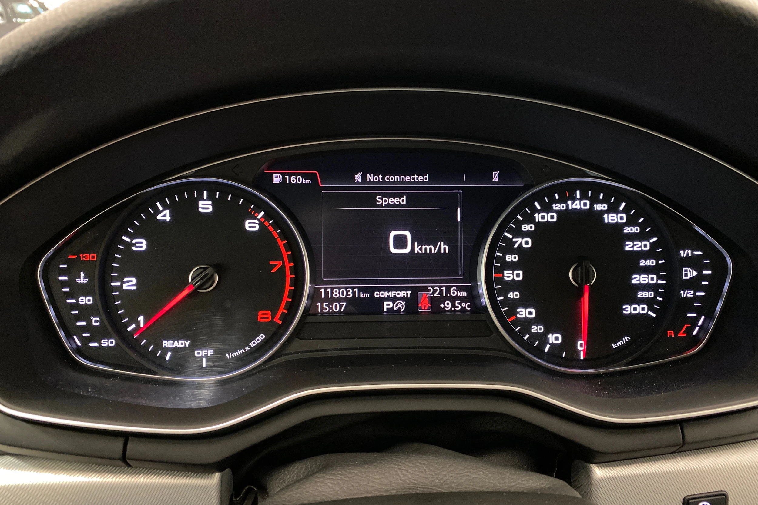 sininen Audi A4 2017 kuva 14.