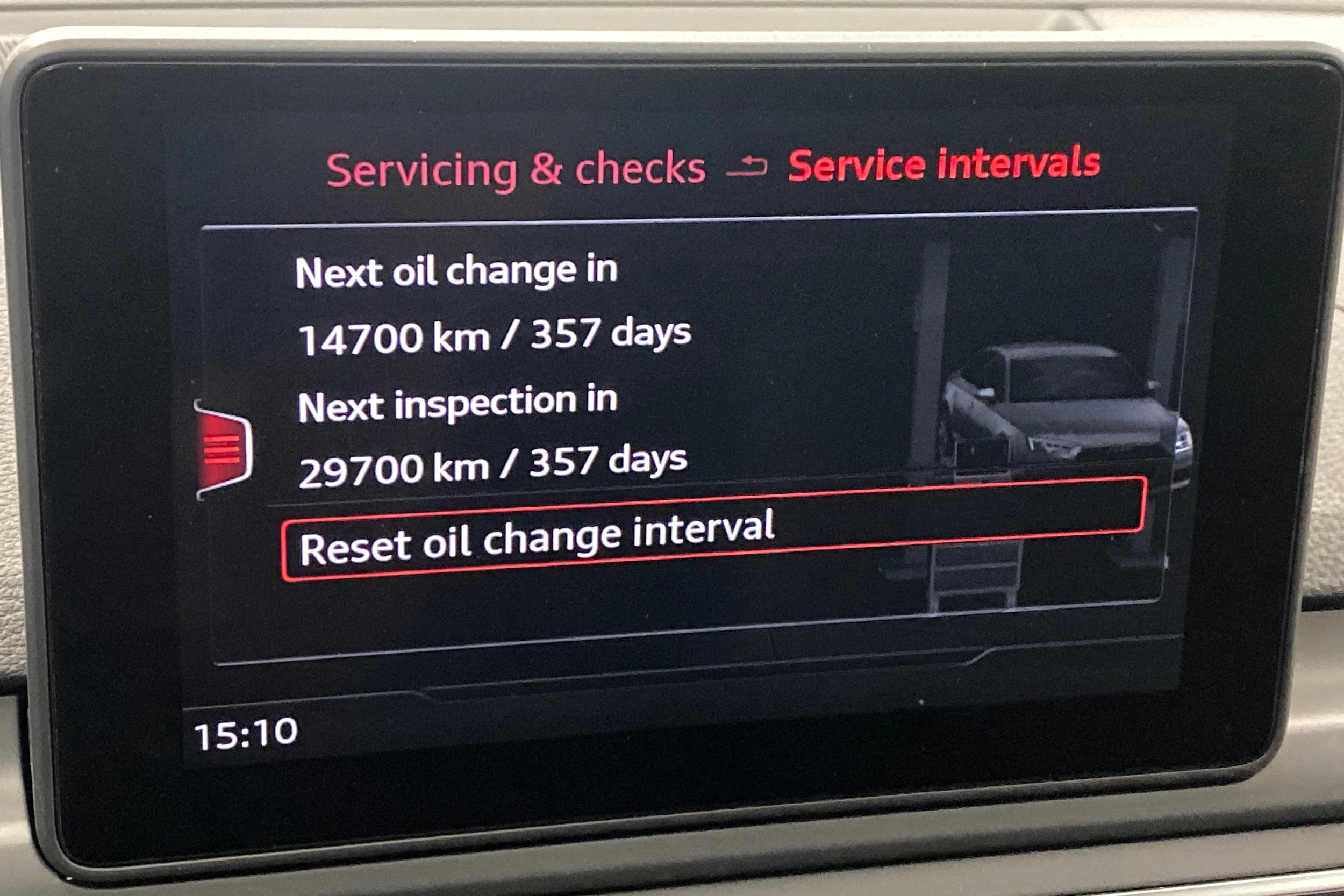 sininen Audi A4 2017 kuva 22.