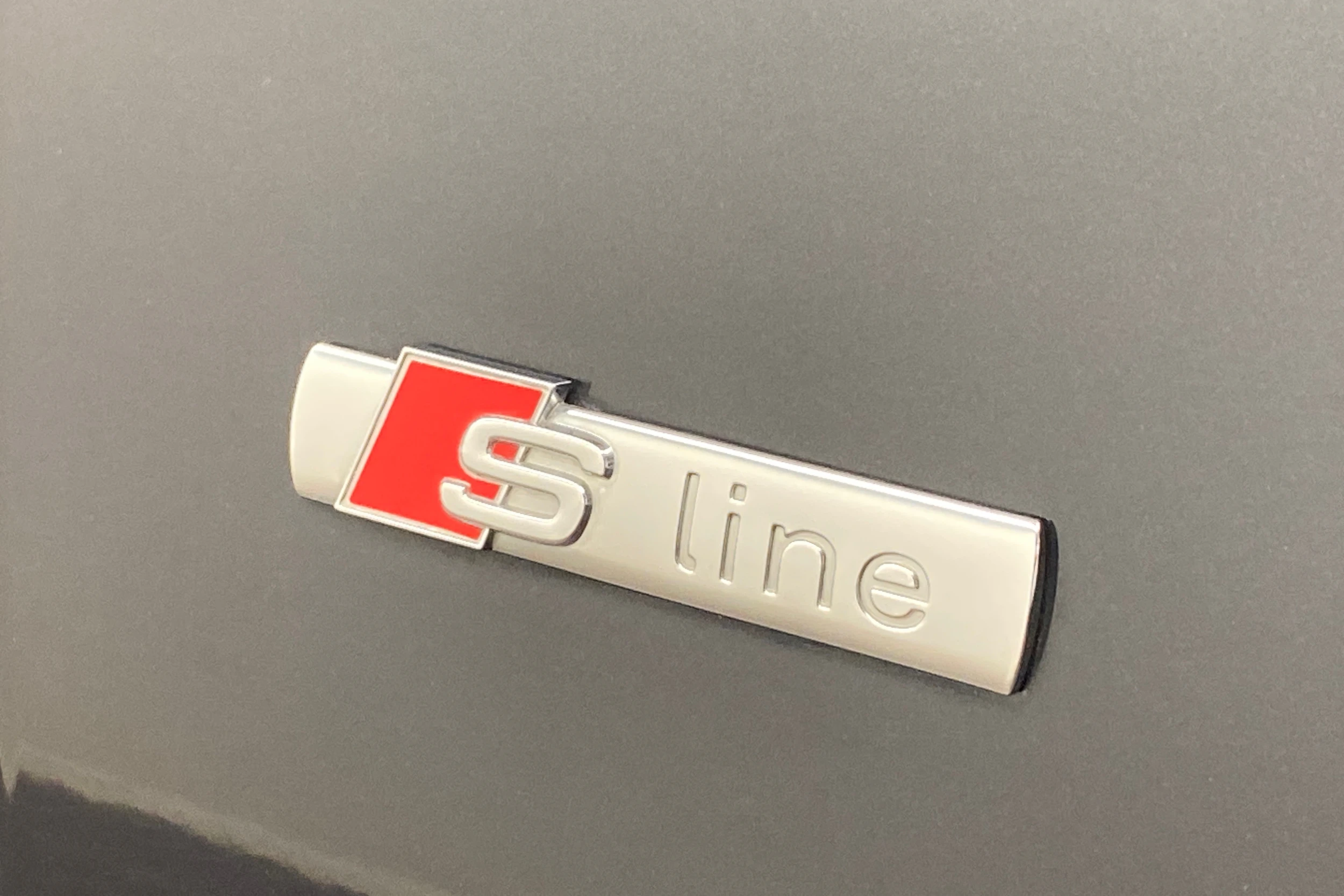 sininen Audi A4 2017 kuva 25.