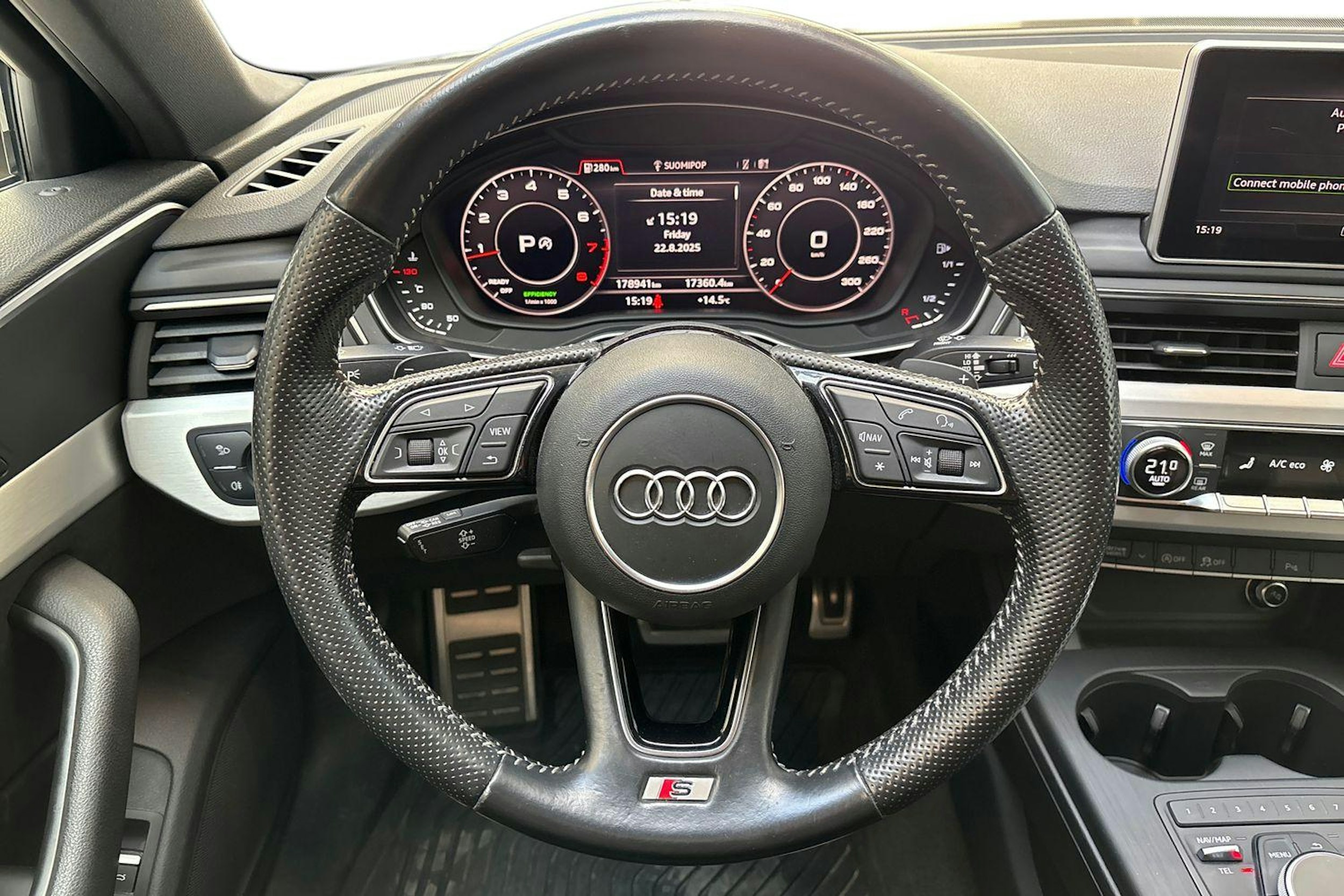 Valkoinen Audi A4 2017 kuva 10.