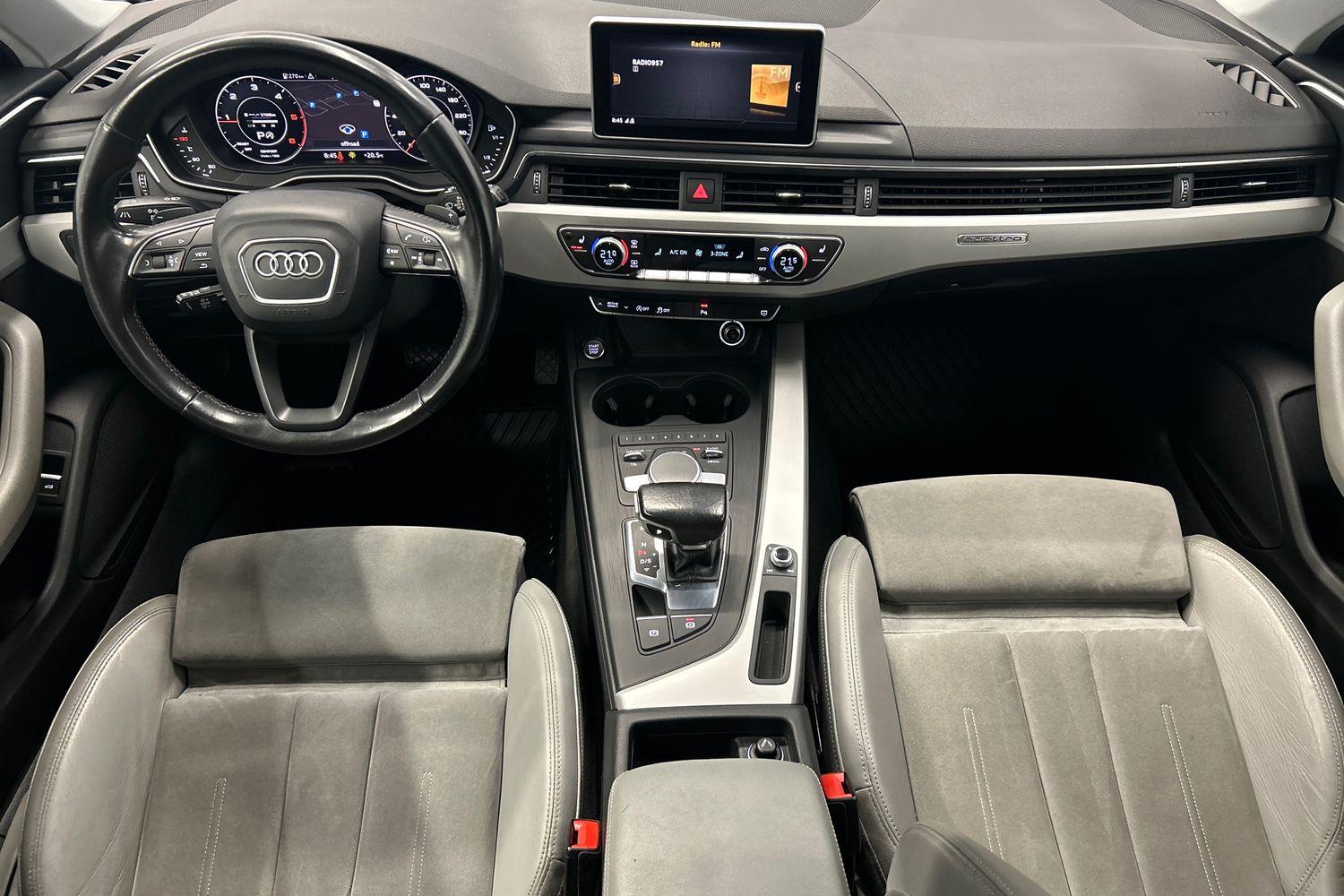 Audi A4 2017, photo 7/25