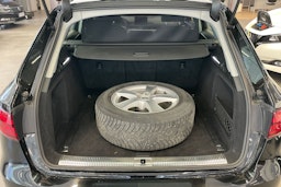 Musta Audi A4 2017 kuva 24.