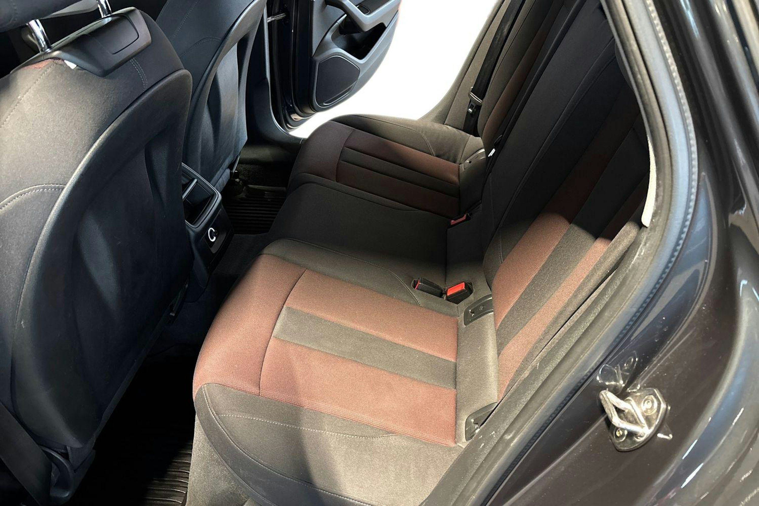 Vihreä Audi A4 2017 kuva 10.