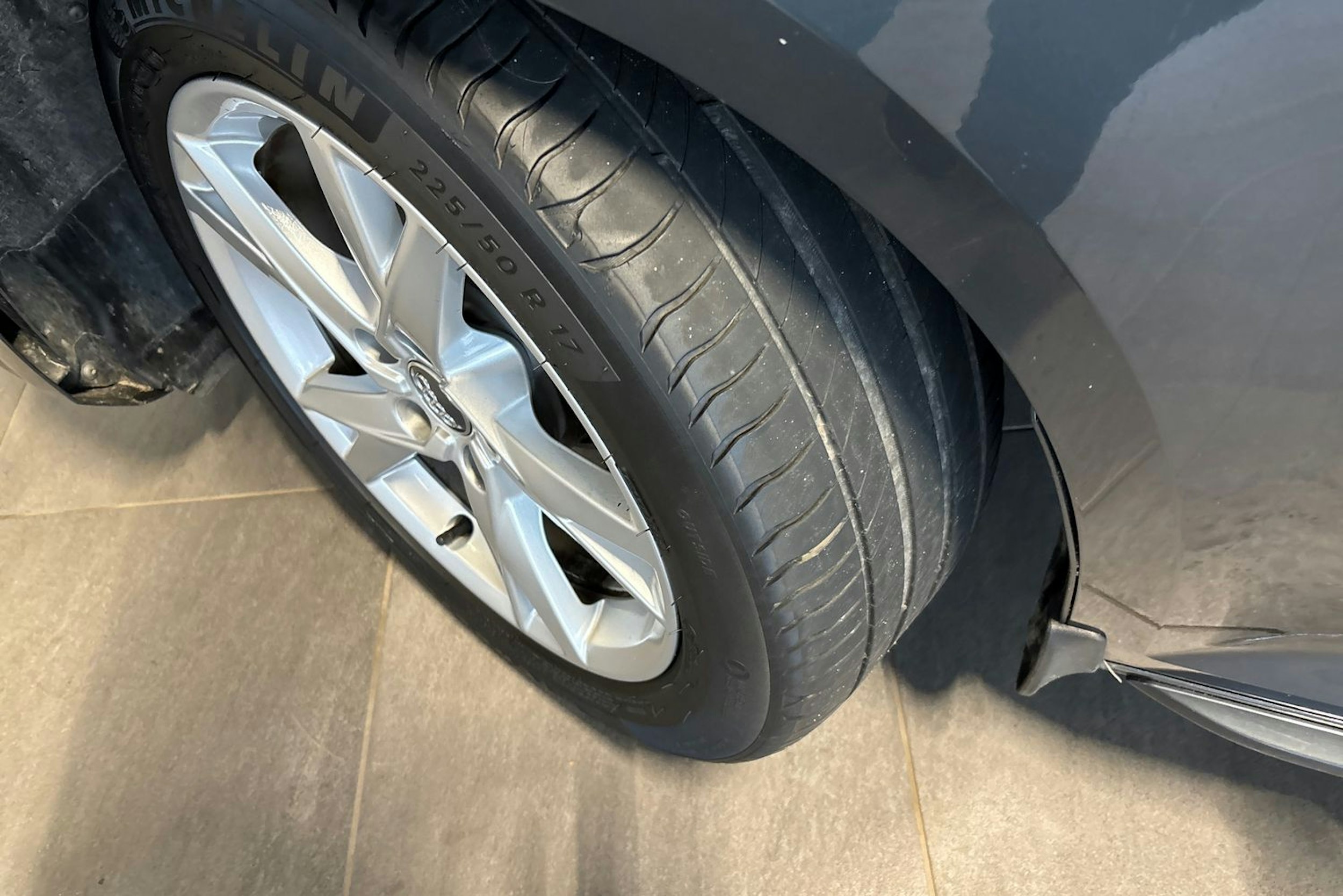 Vihreä Audi A4 2017 kuva 13.