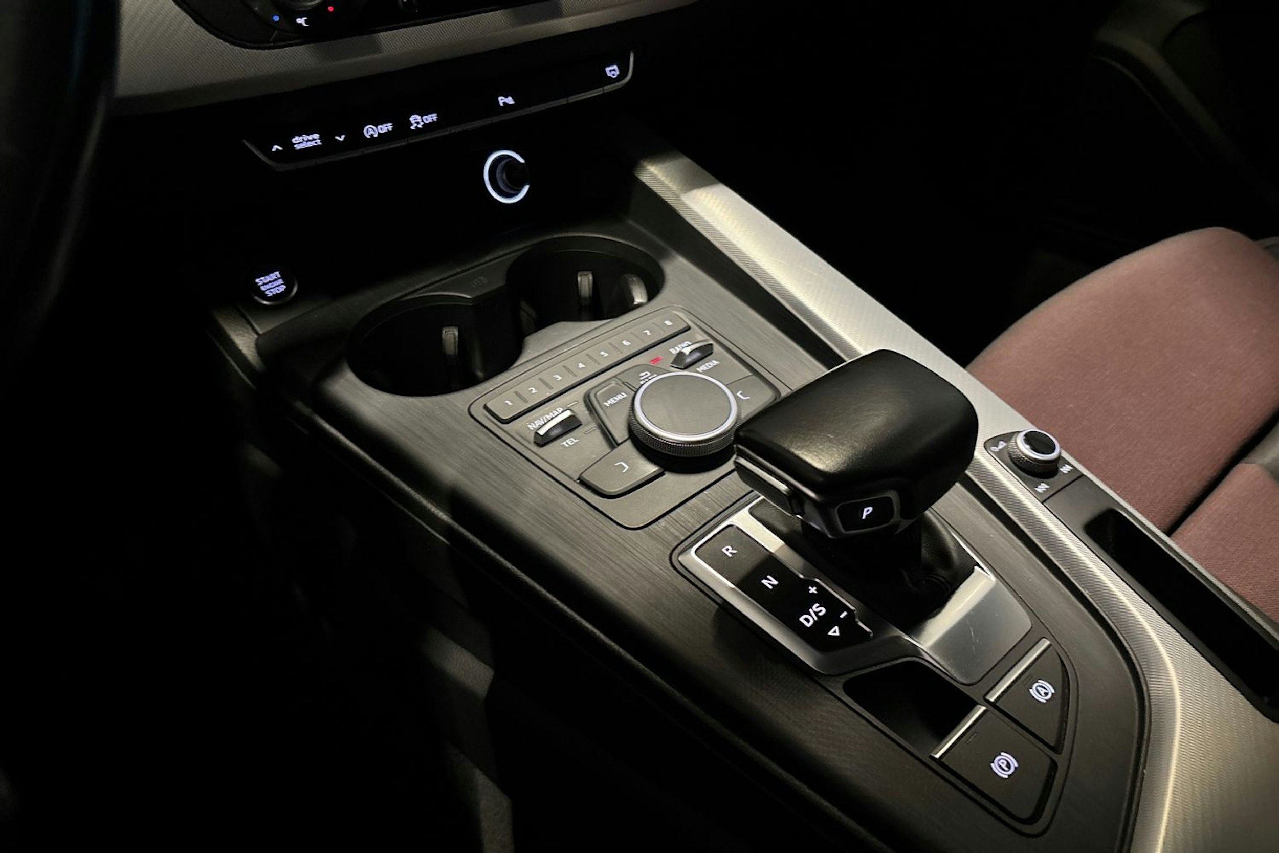 Vihreä Audi A4 2017 kuva 19.