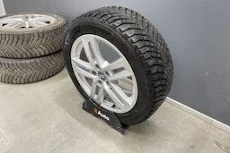 musta Audi A4 2018 kuva 15.