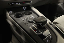 musta Audi A4 2018 kuva 20.