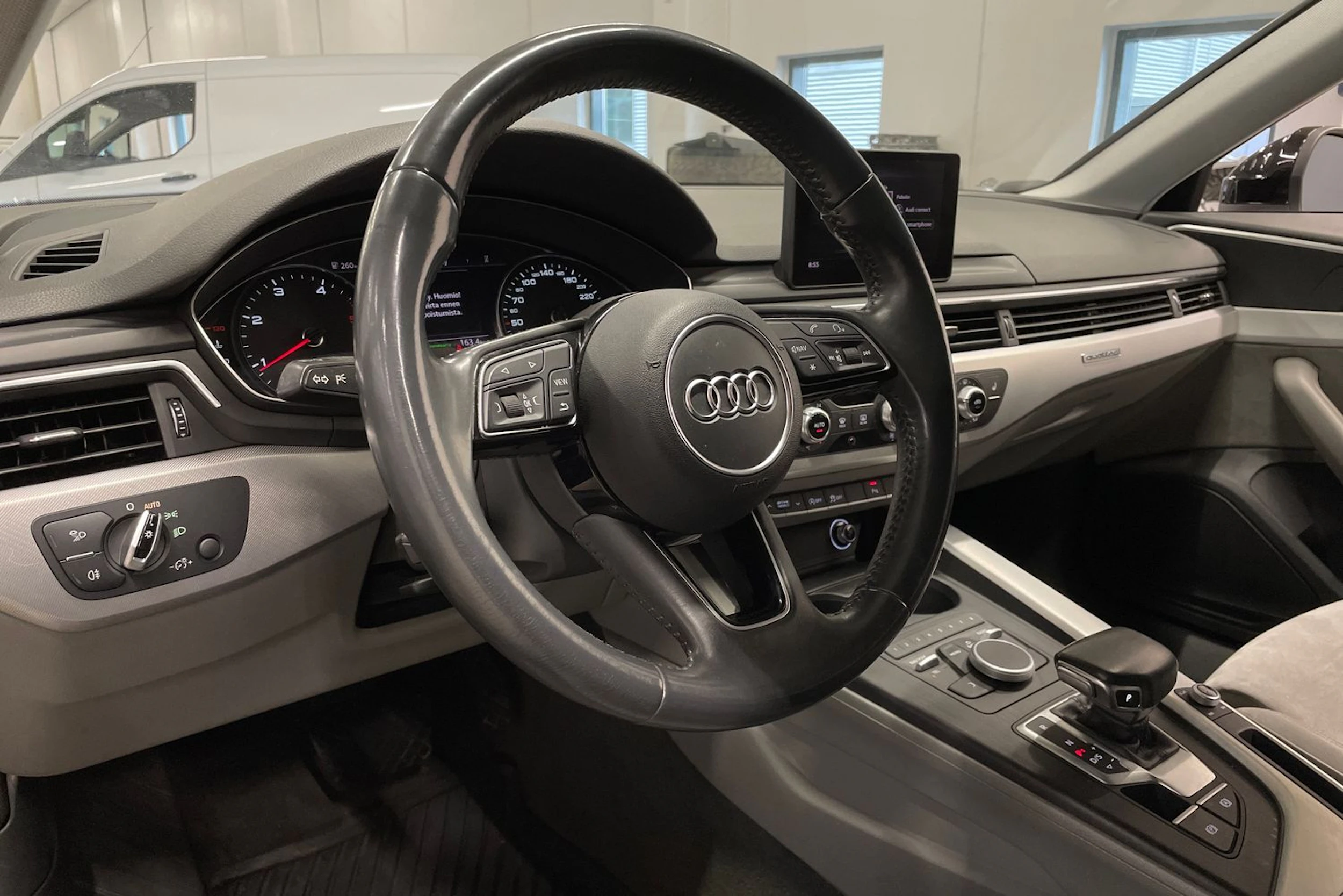 musta Audi A4 2018 kuva 25.