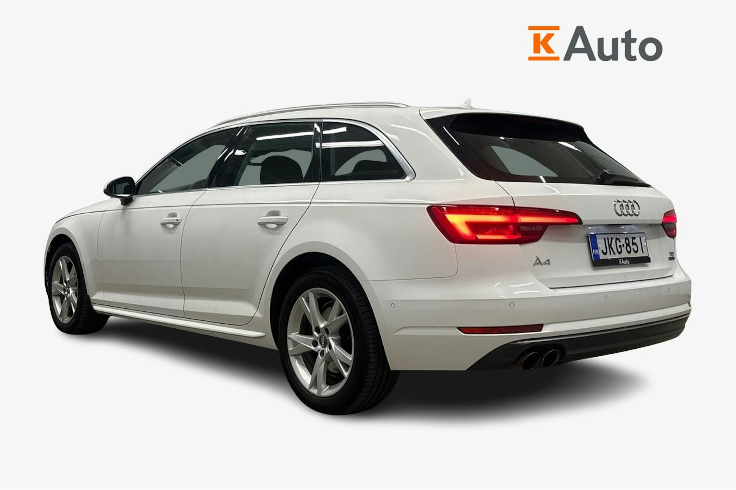 valkoinen Audi A4 2017 kuva 2.