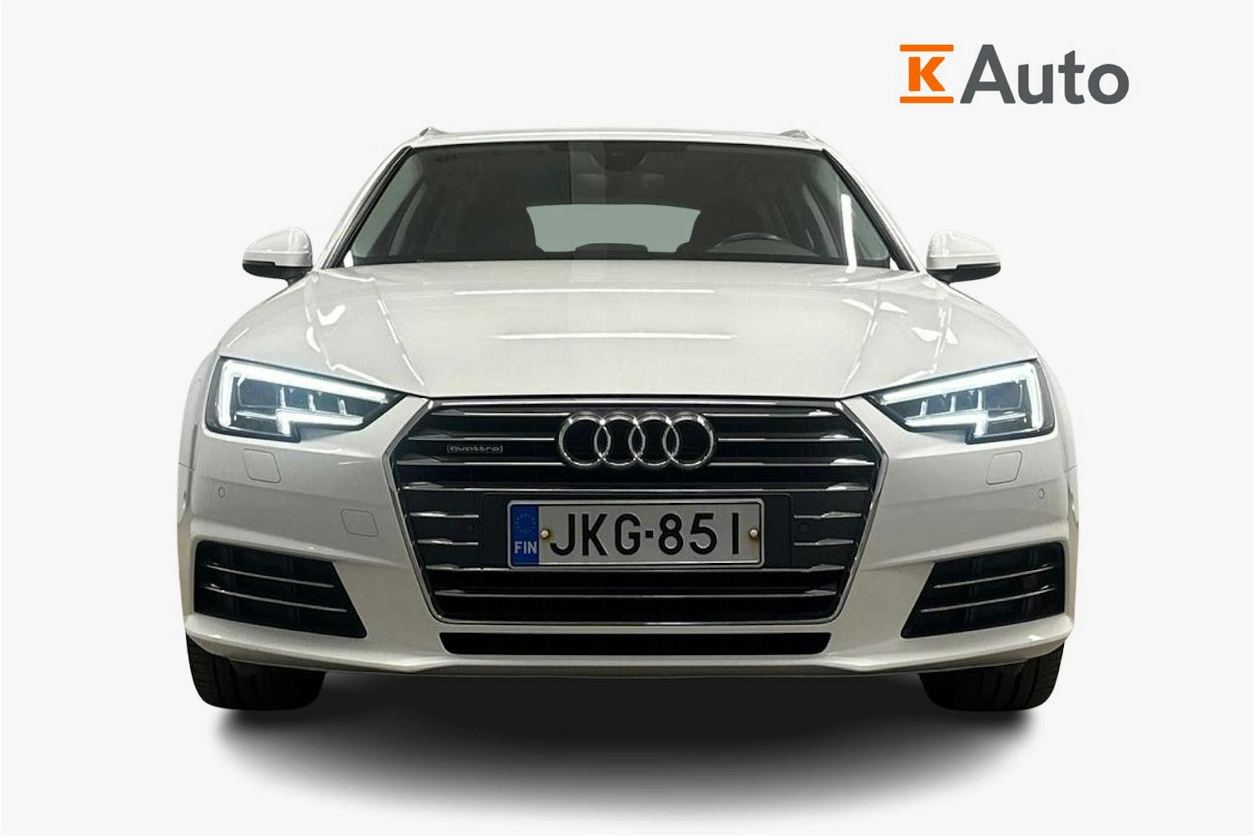 valkoinen Audi A4 2017 kuva 5.