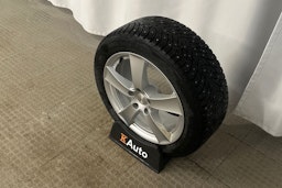 valkoinen Audi A4 2017 kuva 13.