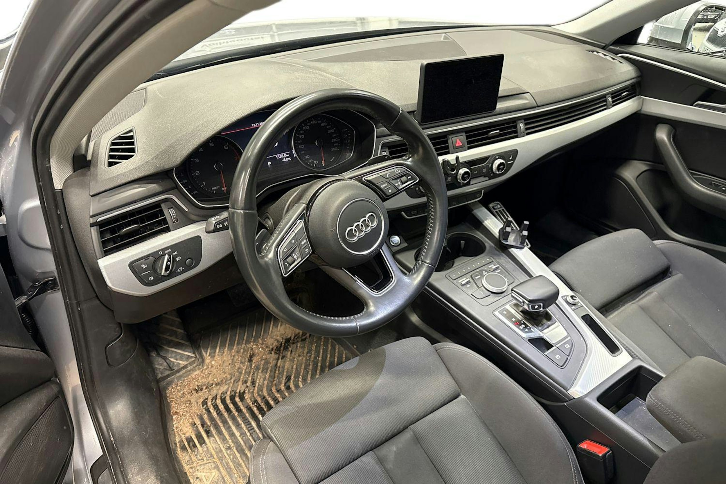 hopea Audi A4 2017 kuva 3.
