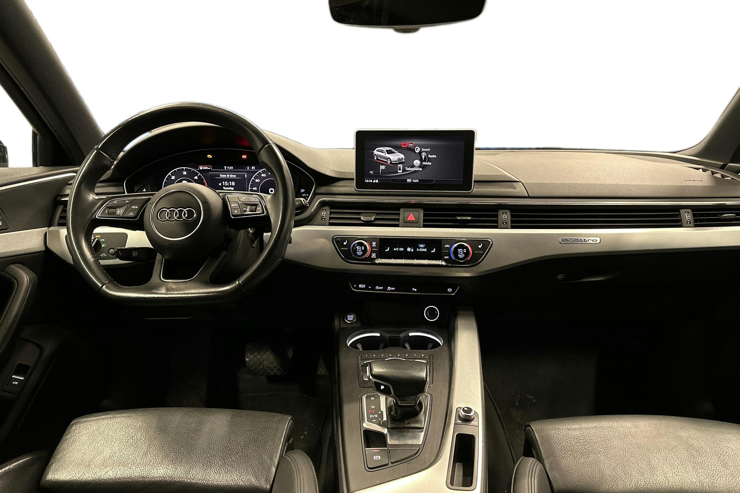 Musta Audi A4 2017 kuva 7.