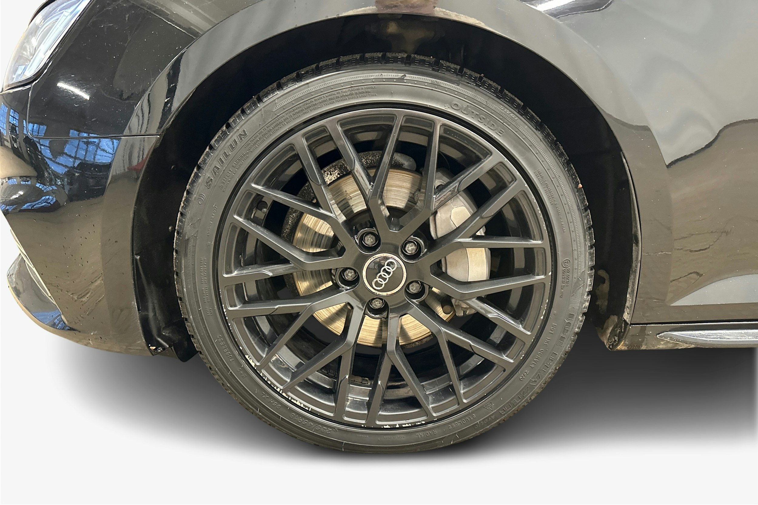 Musta Audi A4 2017 kuva 9.