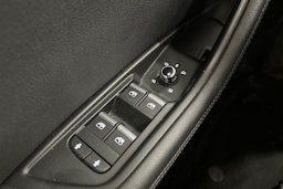 Musta Audi A4 2017 kuva 15.