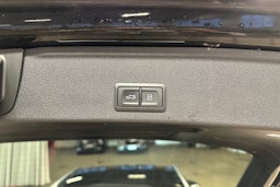 Musta Audi A4 2017 kuva 28.