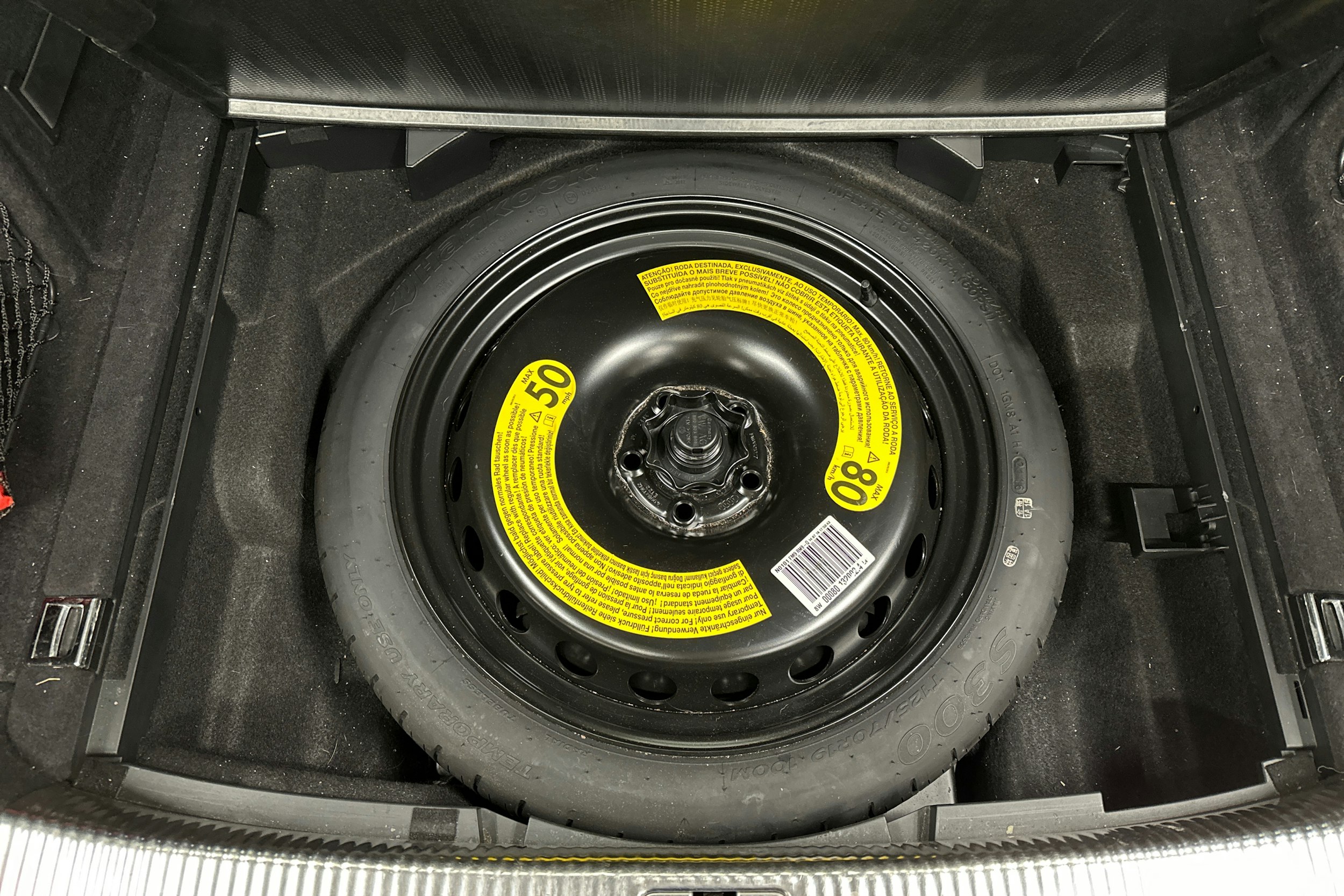 Musta Audi A4 2017 kuva 29.