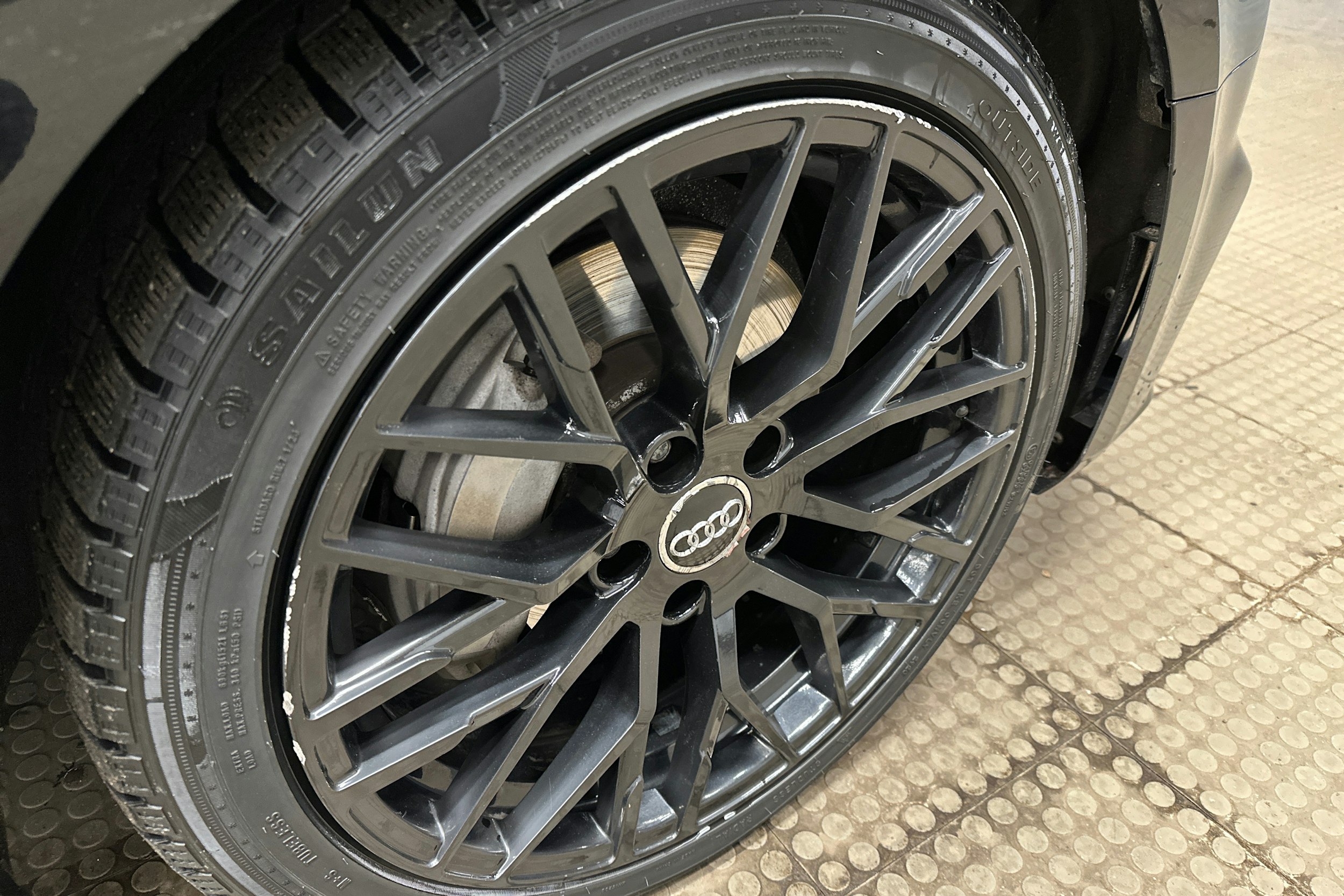 Musta Audi A4 2017 kuva 33.