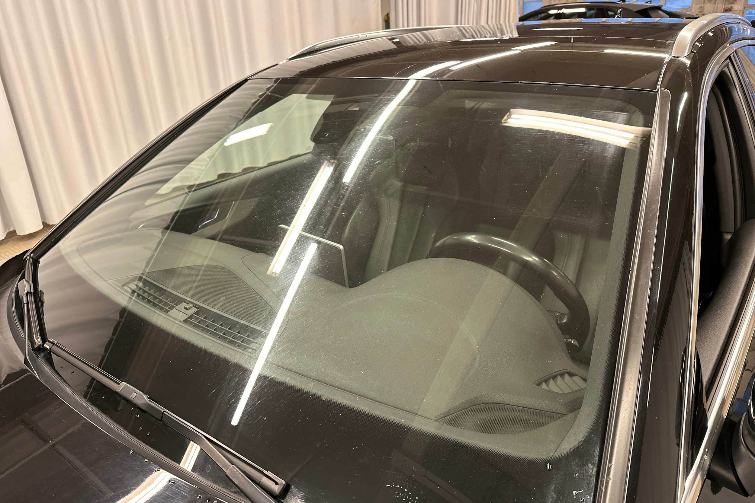 Musta Audi A4 2017 kuva 37.