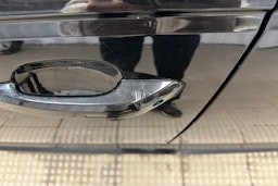 Musta Audi A4 2017 kuva 38.