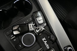 valkoinen Audi A4 2017 kuva 17.