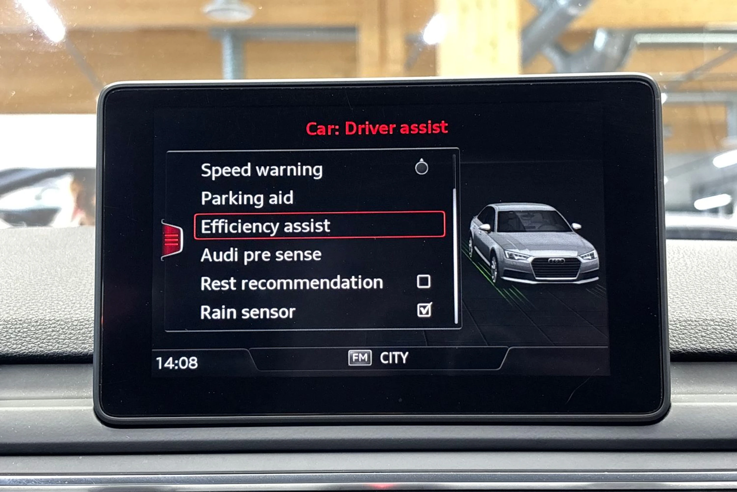 valkoinen Audi A4 2017 kuva 18.