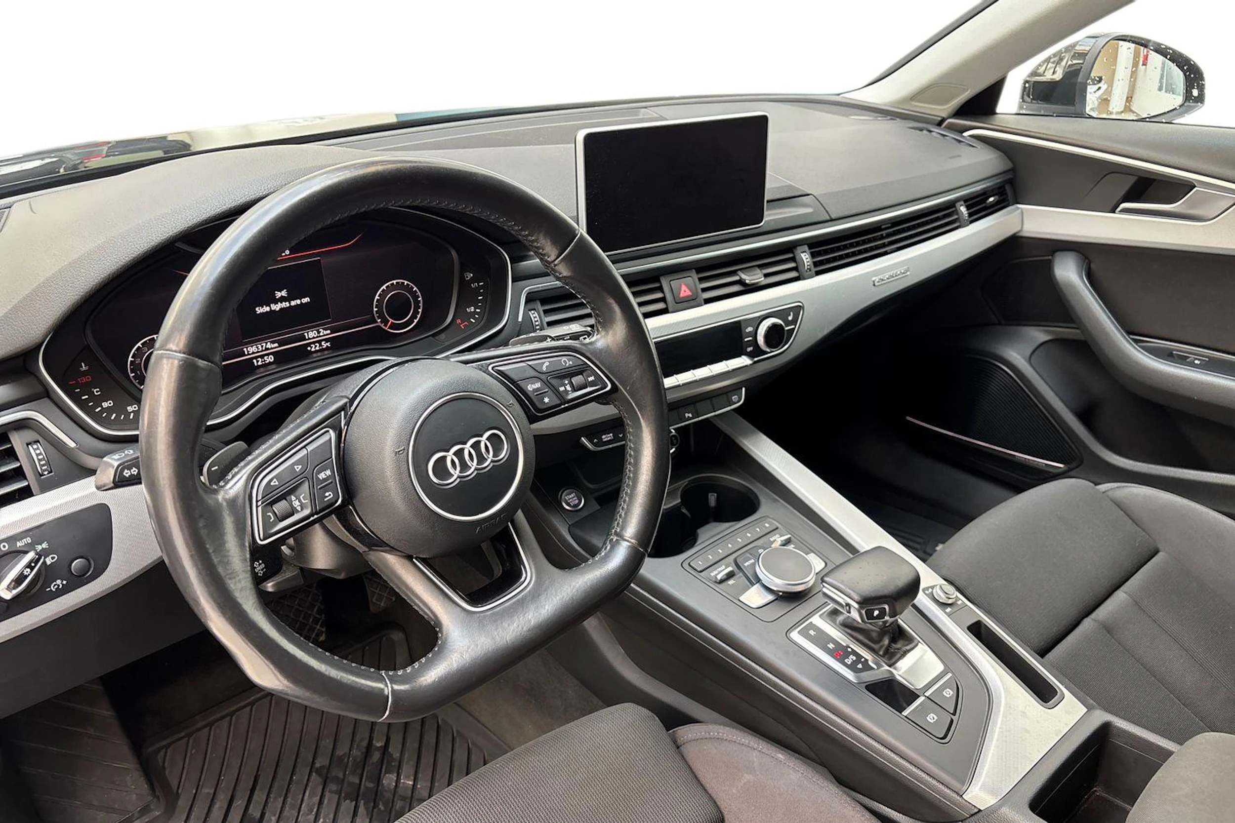 musta Audi A4 2017 kuva 6.