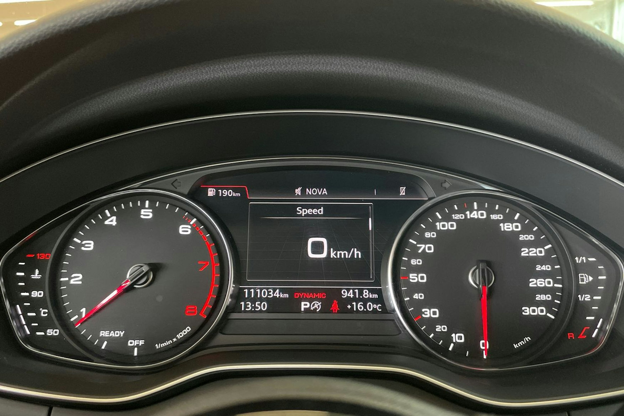 Hopea Audi A4 2017 kuva 16.