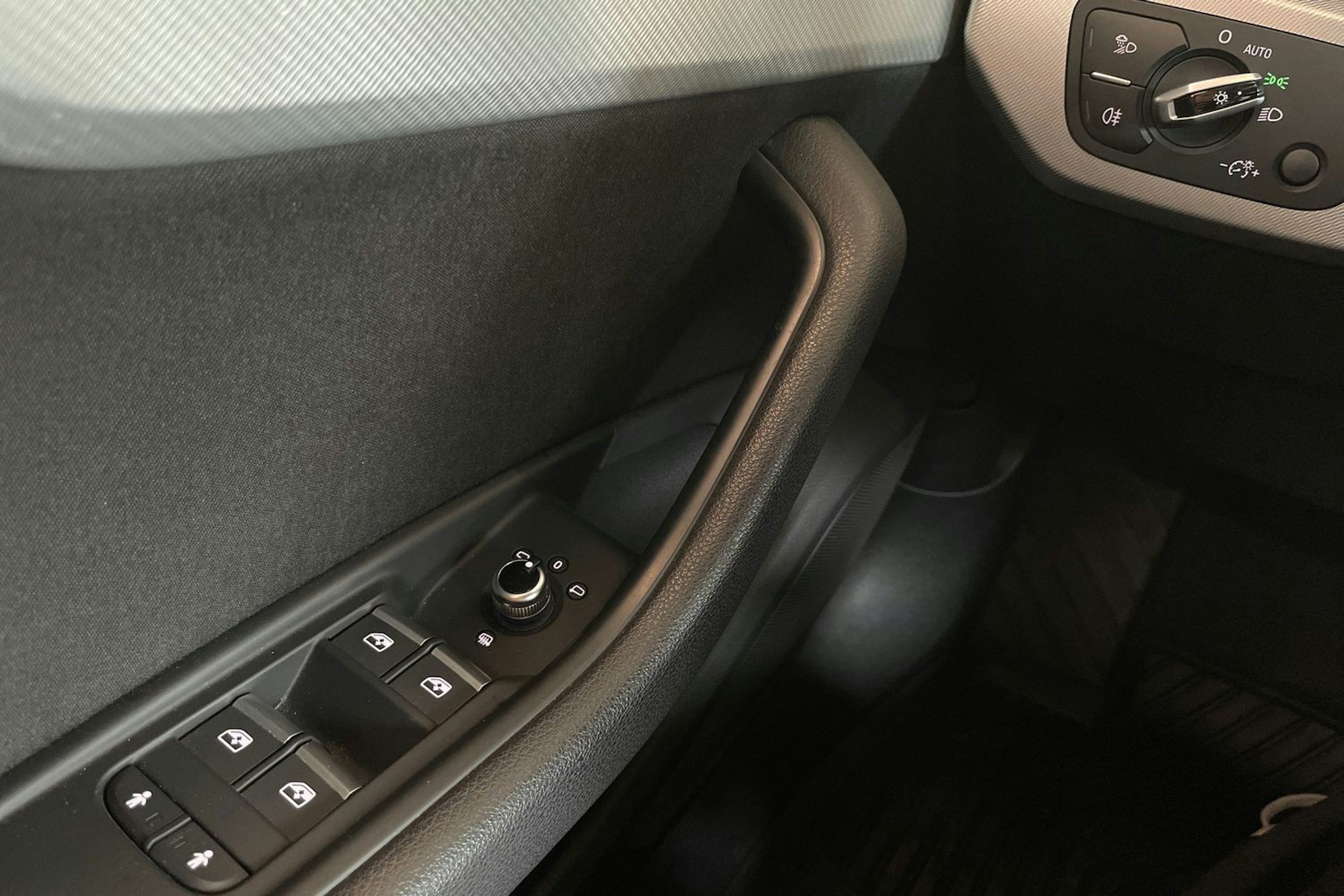 Hopea Audi A4 2017 kuva 20.