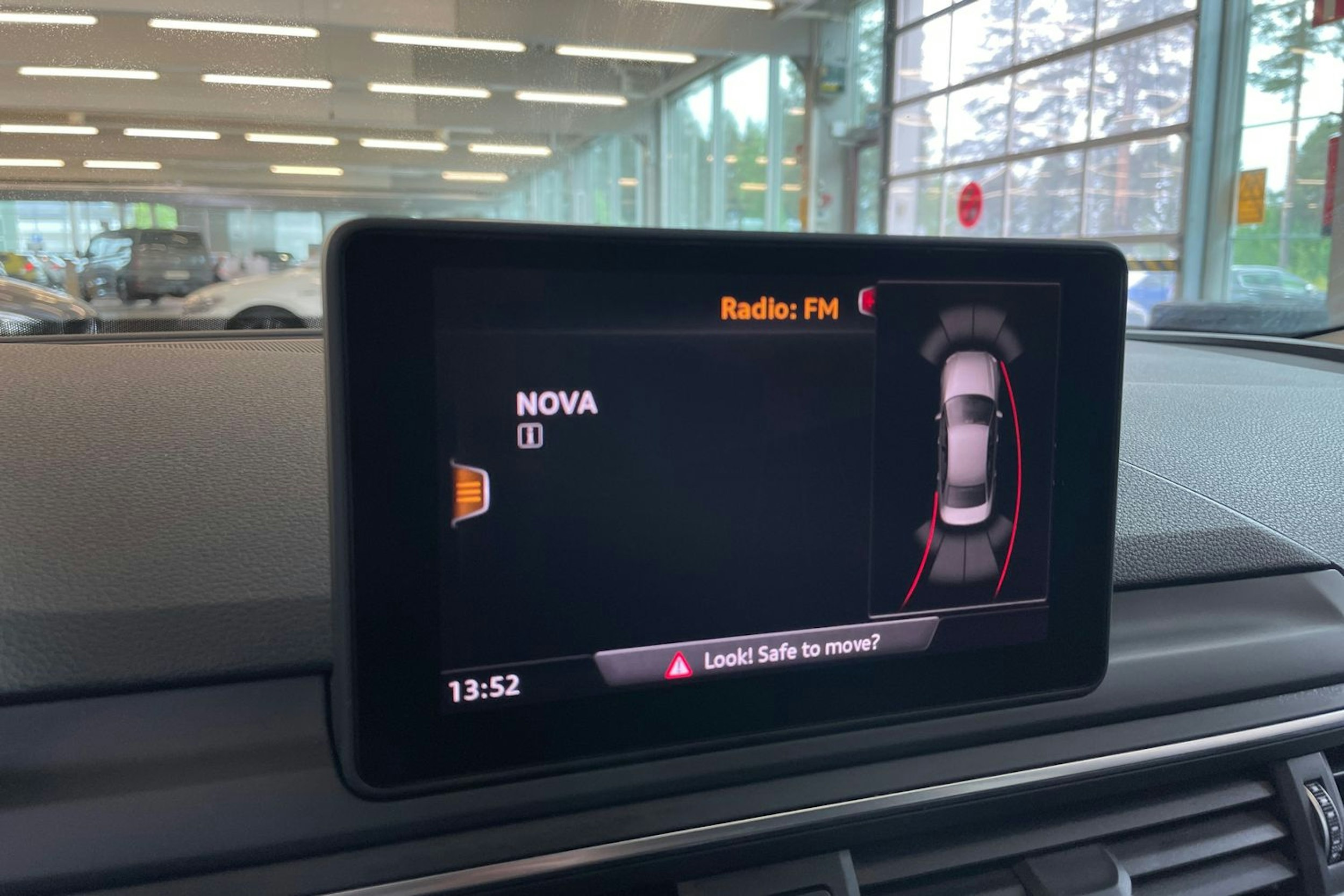Hopea Audi A4 2017 kuva 22.