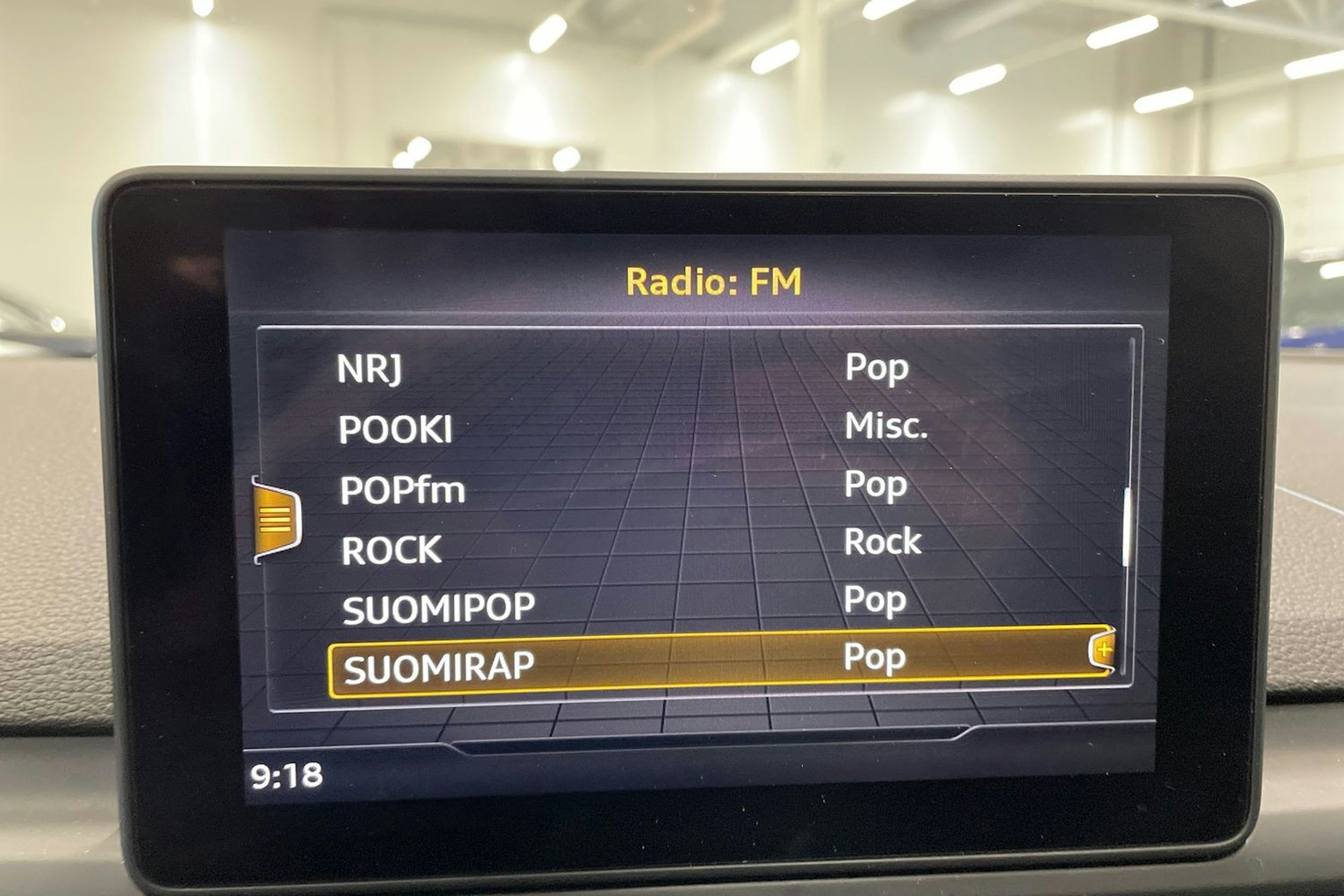musta Audi A4 2018 kuva 23.