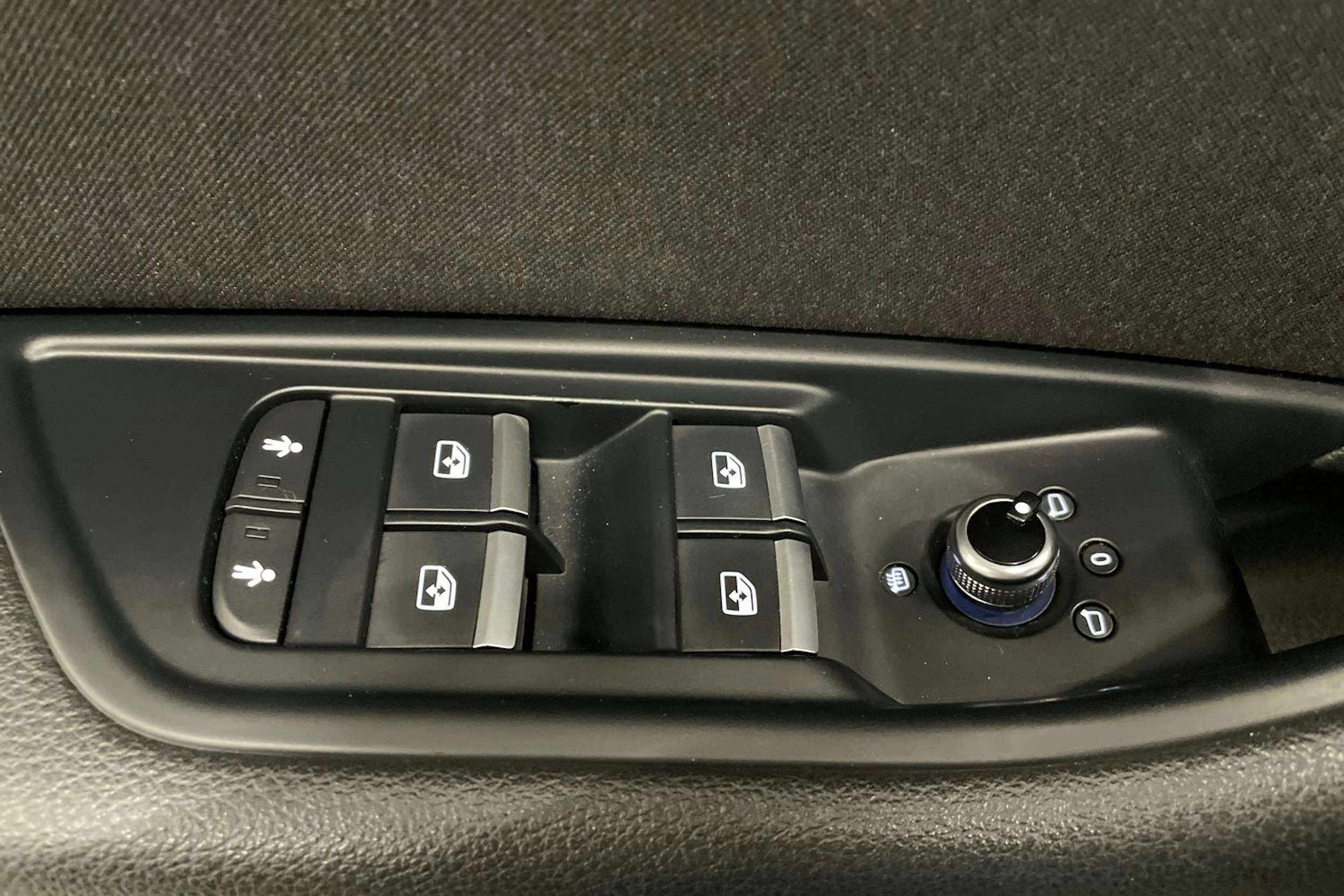 musta Audi A4 2018 kuva 29.