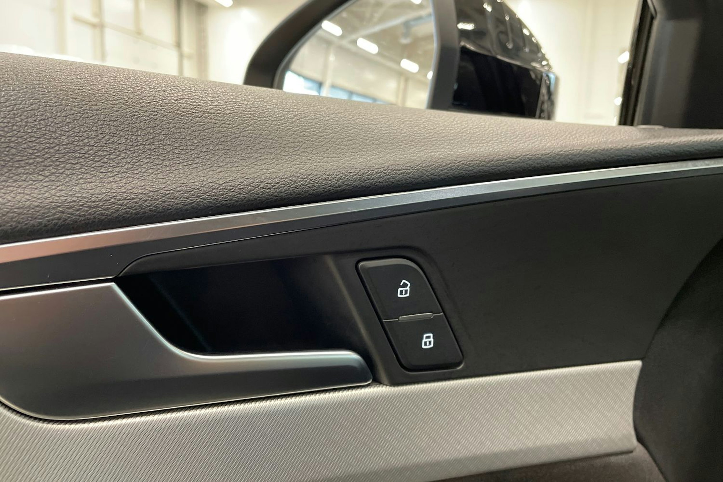 musta Audi A4 2018 kuva 30.