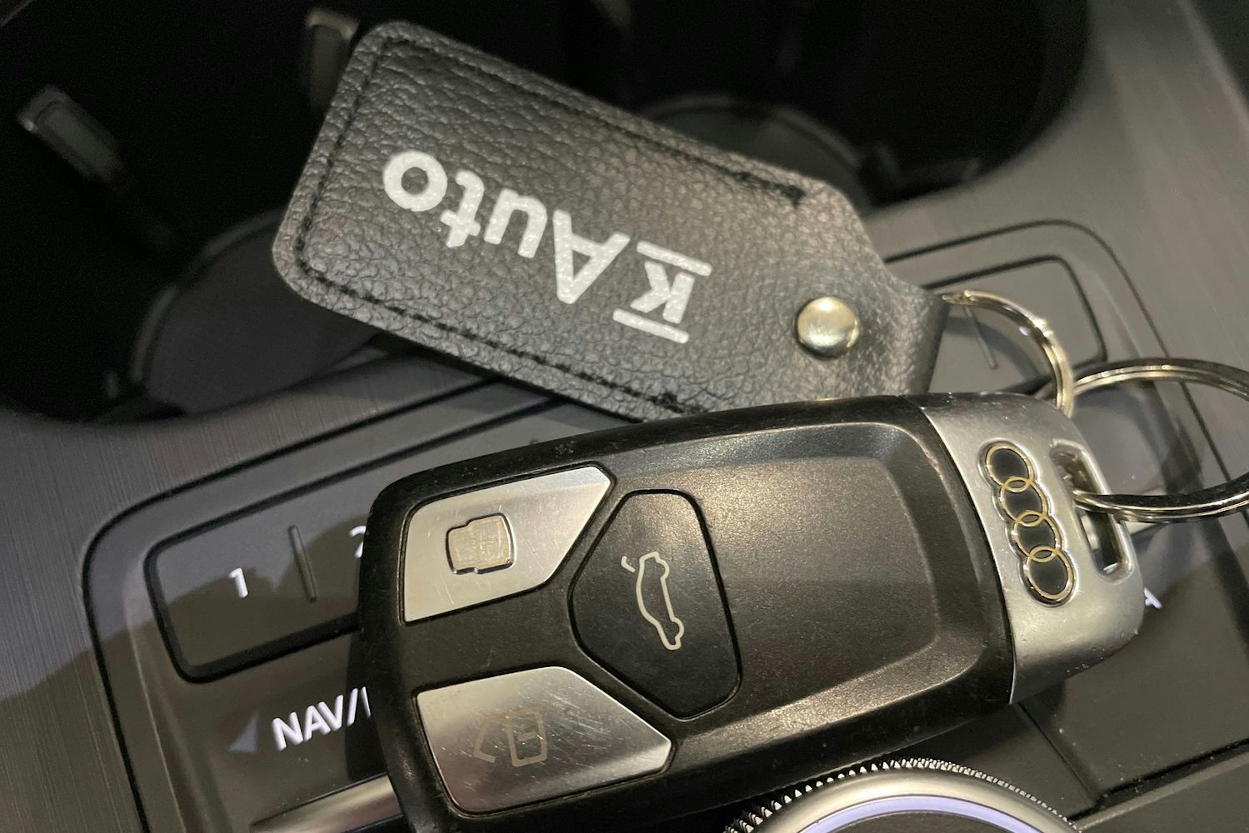 musta Audi A4 2018 kuva 32.