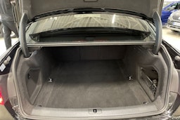 musta Audi A4 2018 kuva 33.