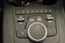 musta Audi A4 2017 kuva 26.
