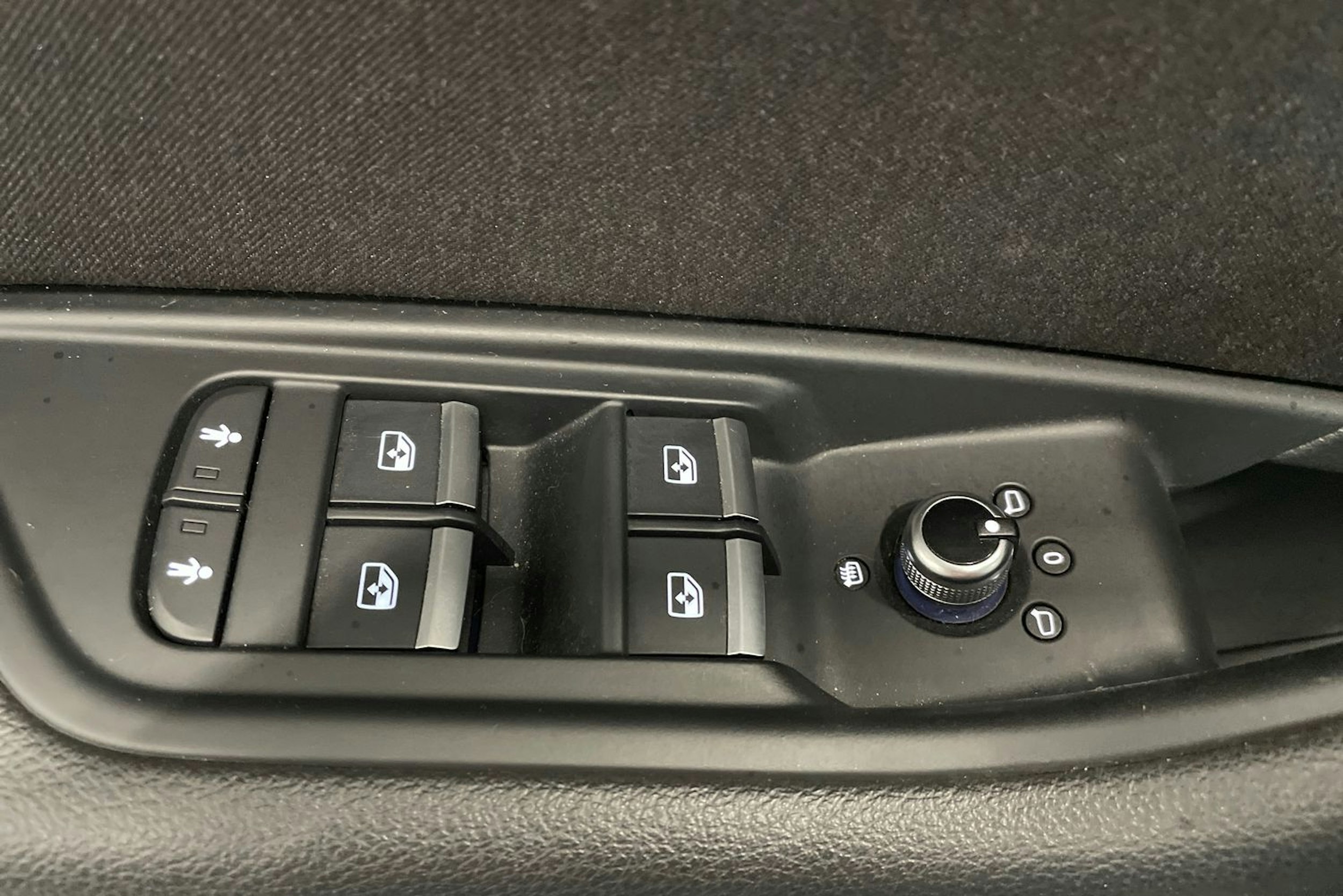 musta Audi A4 2017 kuva 29.