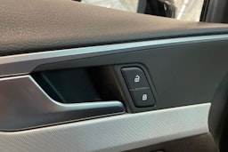 musta Audi A4 2017 kuva 30.