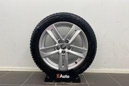 Musta Audi A4 2017 kuva 13.