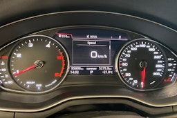 Musta Audi A4 2017 kuva 16.