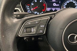 Musta Audi A4 2017 kuva 17.