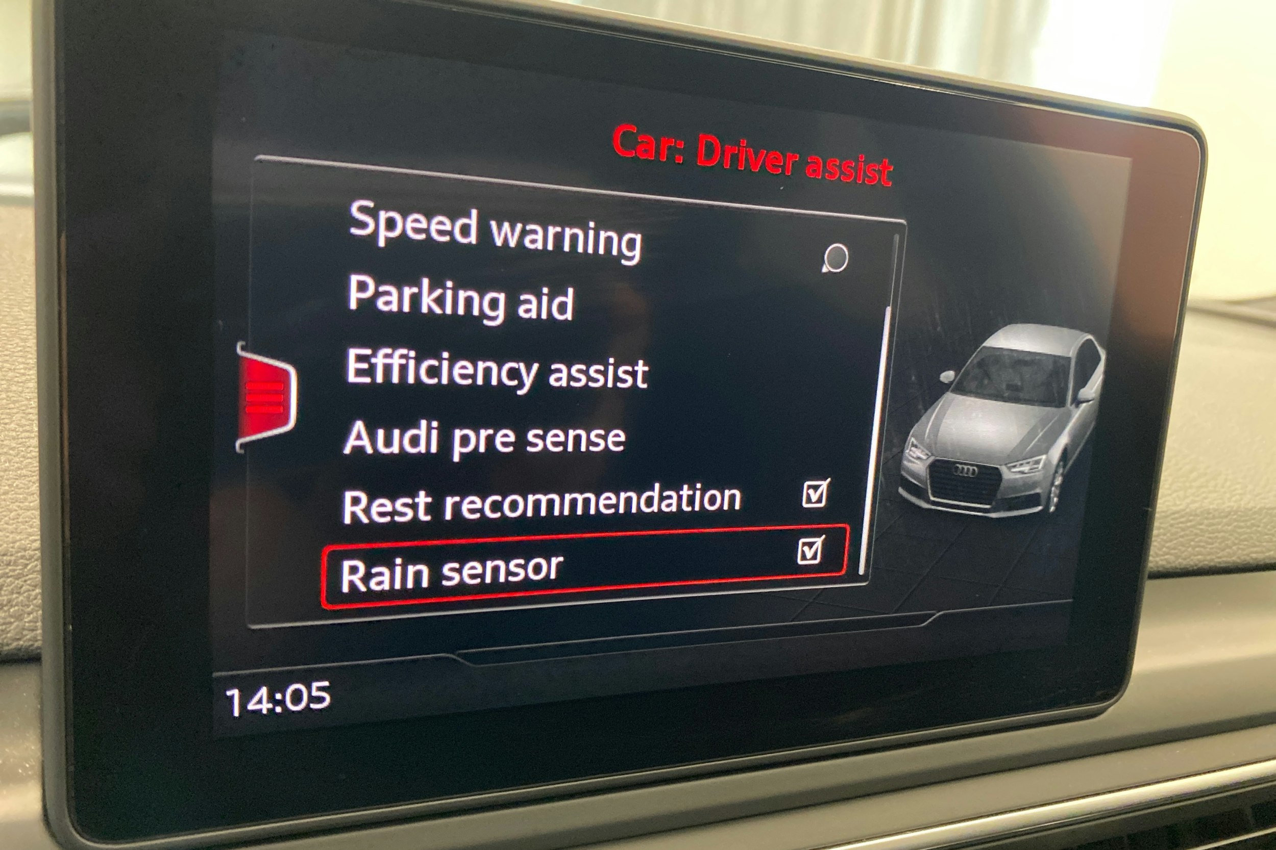 Musta Audi A4 2017 kuva 27.