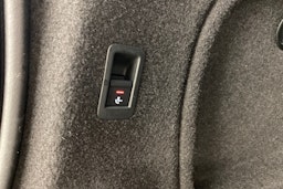 Musta Audi A4 2017 kuva 34.