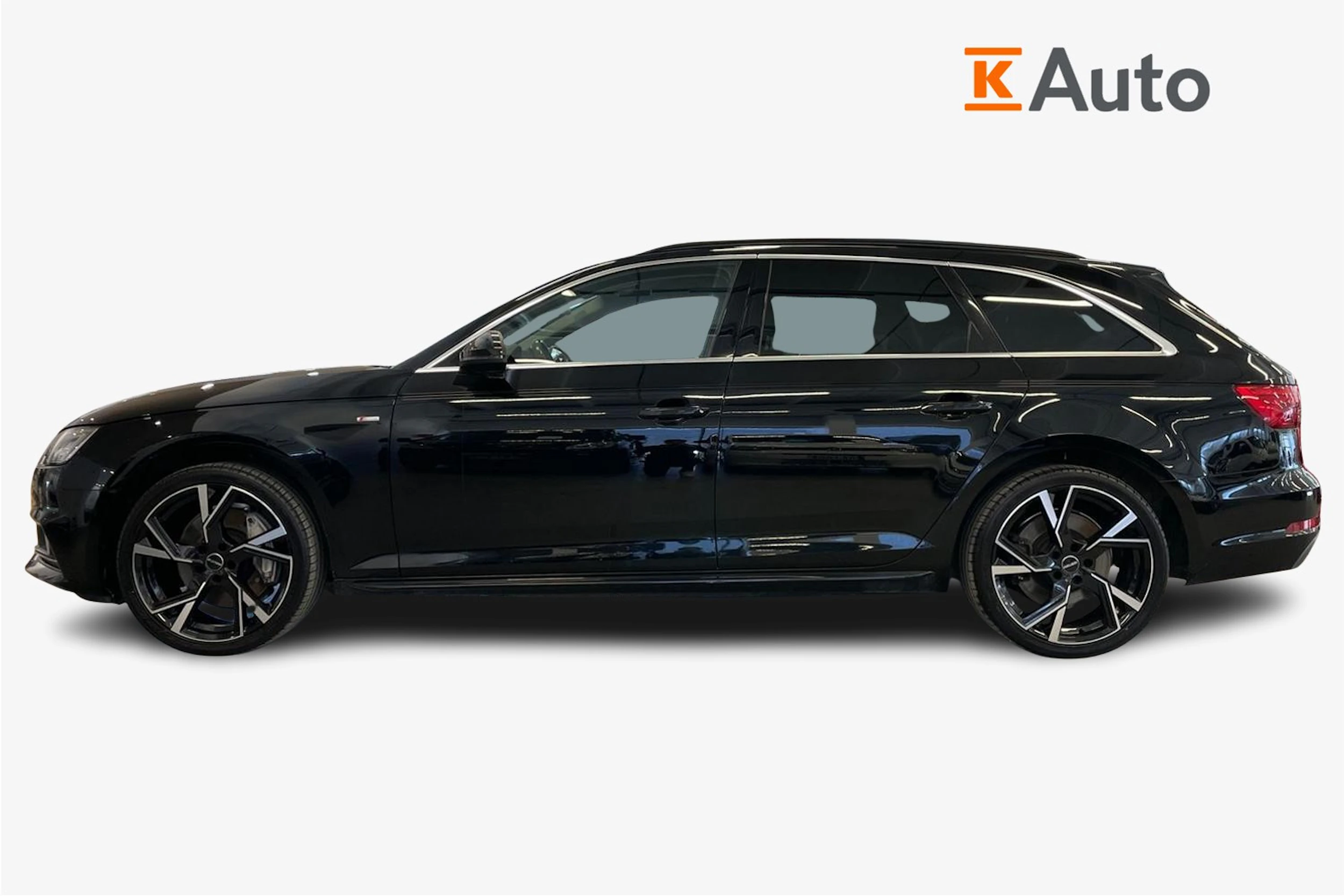 musta Audi A4 2017 kuva 5.