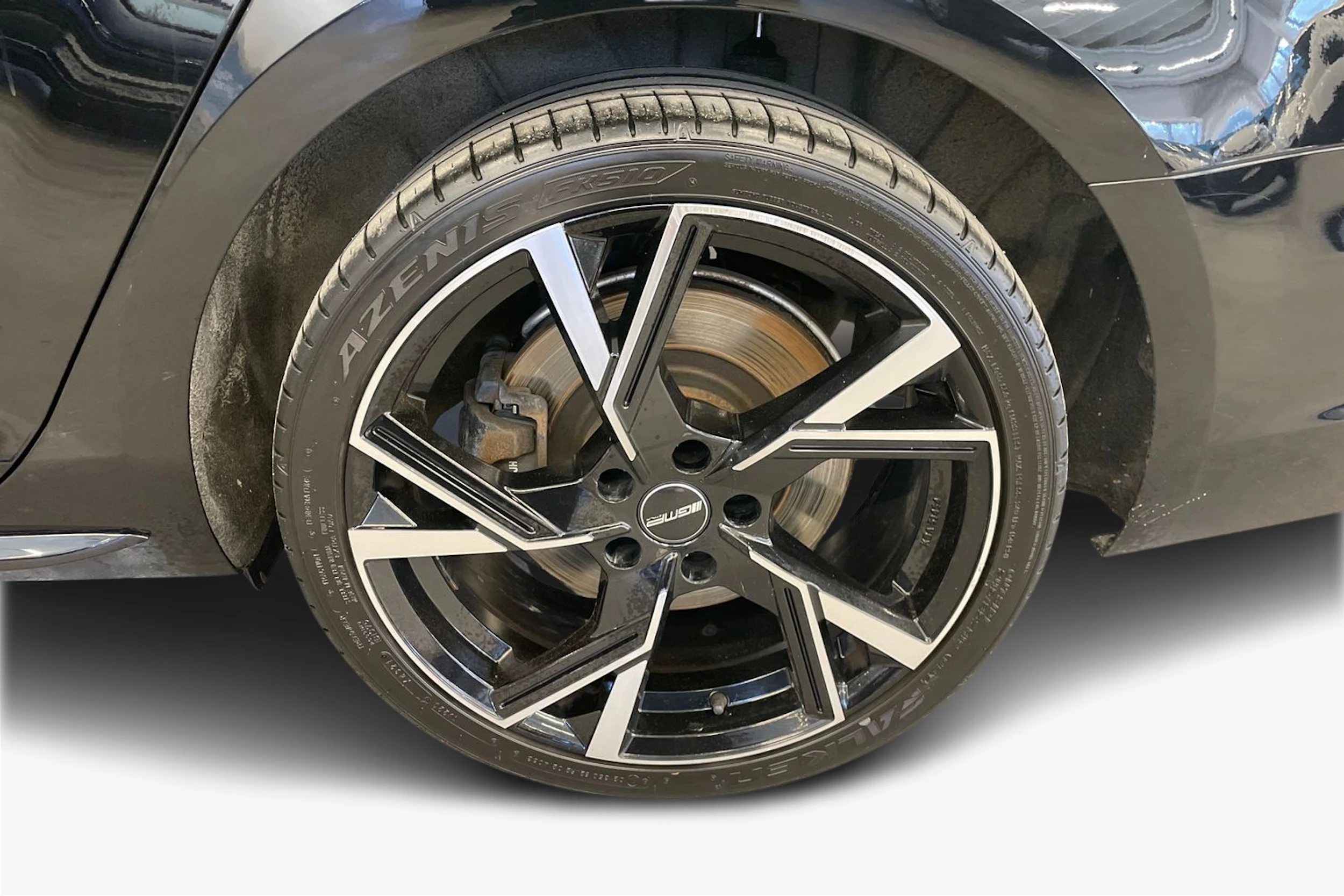 musta Audi A4 2017 kuva 9.